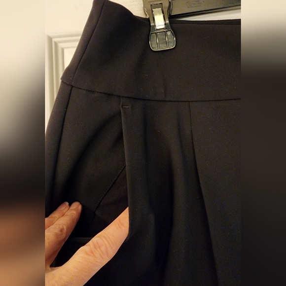 GREYSON Lyra Short in Shepherd Black Size XL - Picture 9 of 15